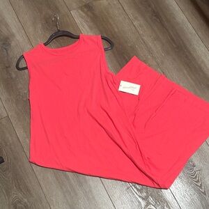 Universal Thread Coral Sleeveless Top